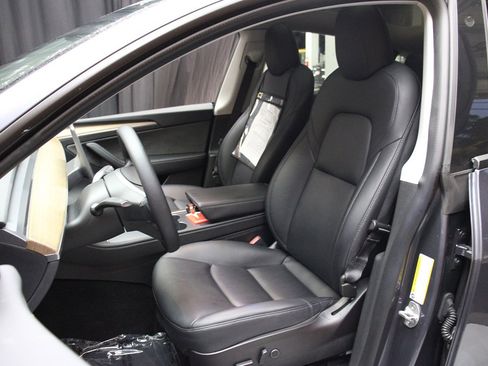 Used 2022 Tesla Model Y Performance image 47