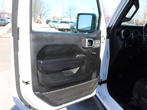 Used 2020 Jeep Wrangler Unlimited Sport image 17