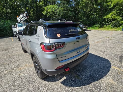 Used 2023 Jeep Compass Trailhawk AWD/4WD image 5