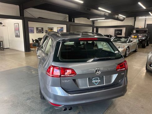 Used 2016 Volkswagen Golf S FWD image 5