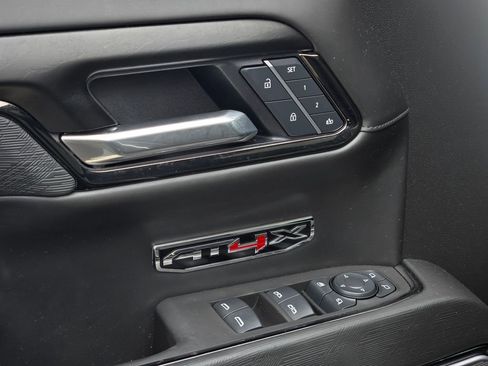 Used 2025 GMC Sierra 1500 AT4X image 13