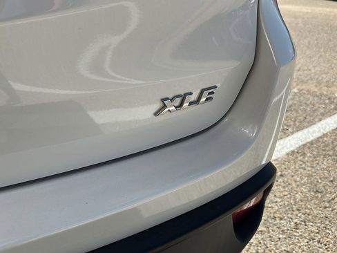 Used 2016 Toyota Highlander XLE image 6