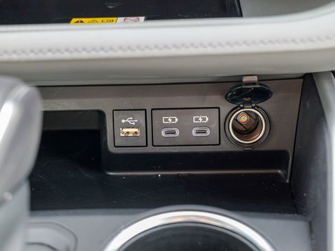 Used 2023 Toyota Highlander XLE image 53