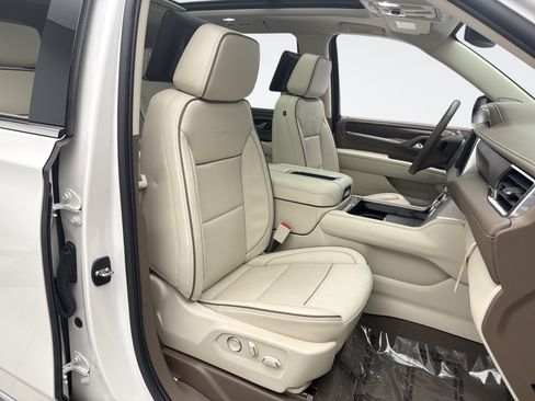 Used 2023 GMC Yukon Denali AWD/4WD image 17
