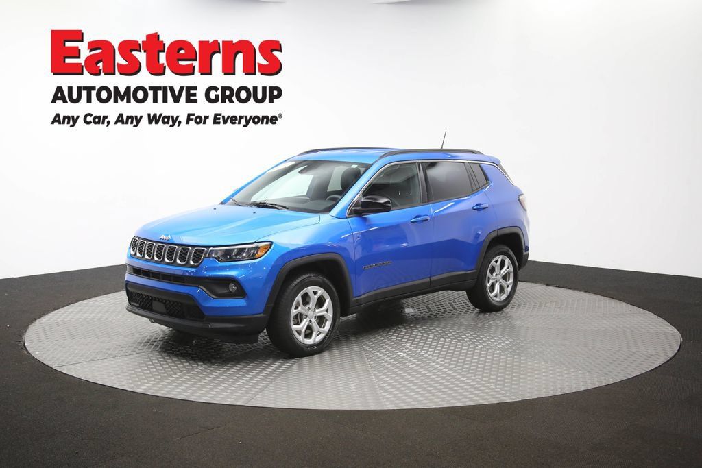 Used 2024 Jeep Compass Latitude AWD/4WD image 56