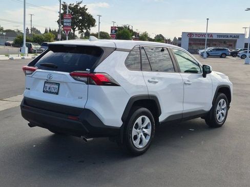 Used 2024 Toyota RAV4 LE FWD image 8