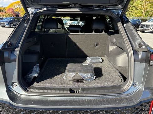 New 2026 Volkswagen Tiguan SE R-Line image 15