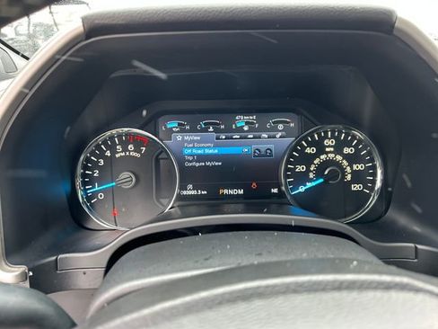 Used 2017 Ford F150 Lariat w/ Equipment Group 502A Luxury image 17