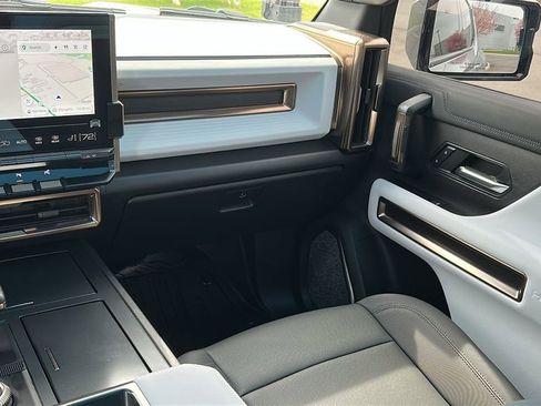 Used 2025 GMC Hummer EV 3X AWD/4WD image 26