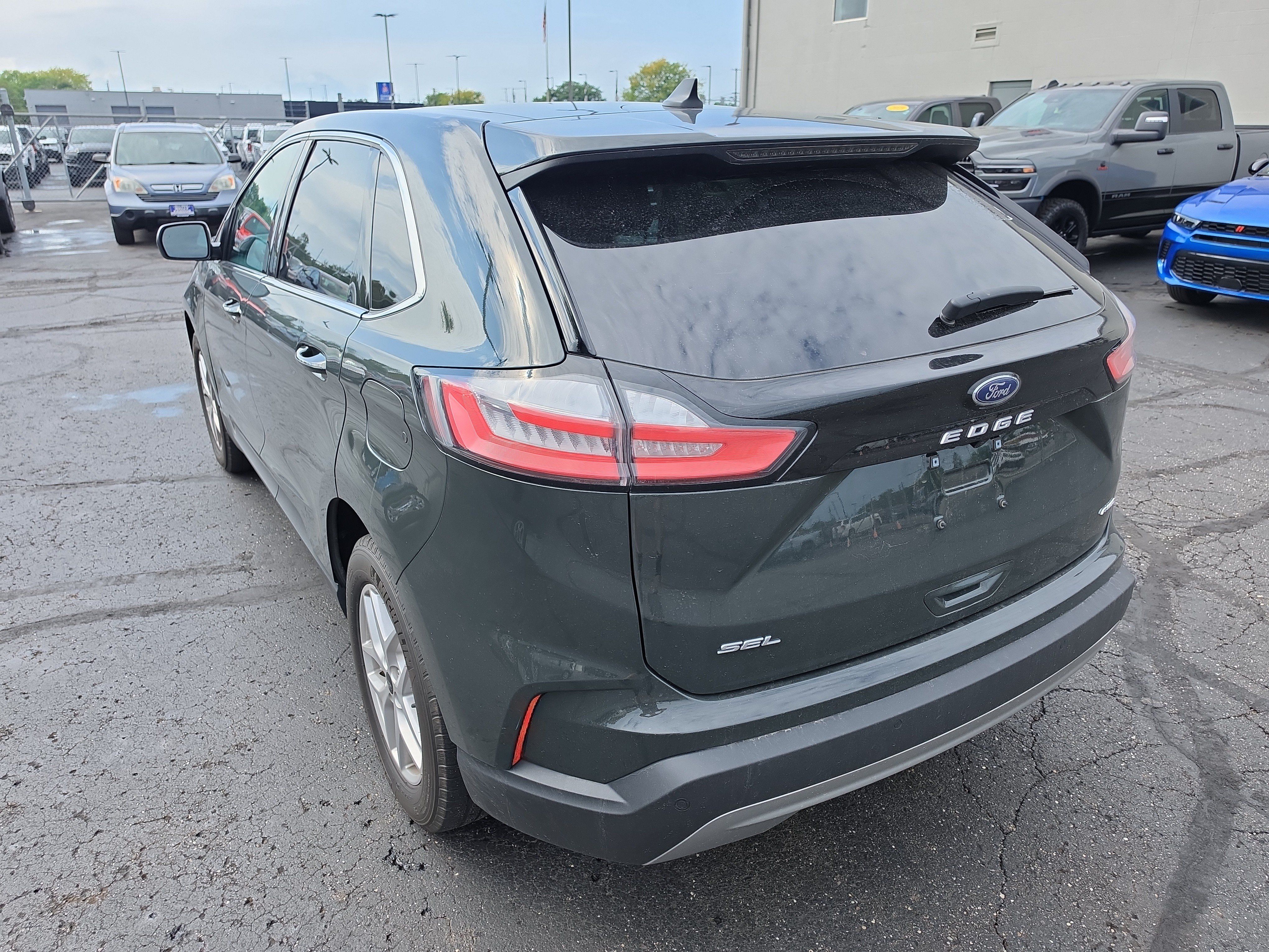 Used 2023 Ford Edge SEL w/ Convenience Package AWD/4WD image 5