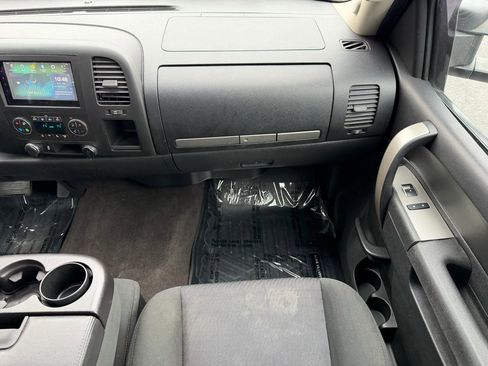 Used 2013 Chevrolet Silverado 2500 LT w/ Interior Plus Package image 23