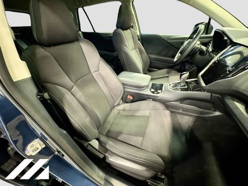 Used 2025 Subaru Outback Premium AWD/4WD image 31