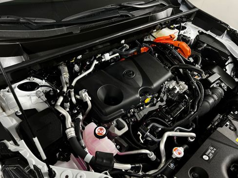 Certified 2025 Toyota RAV4 XSE image 10