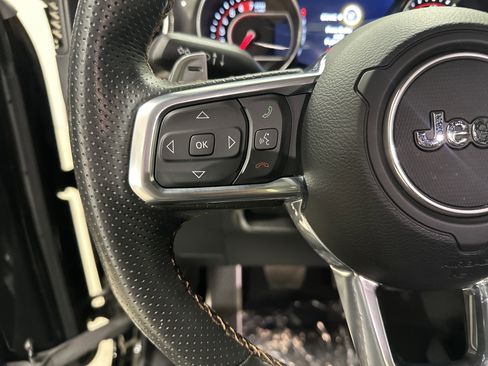 Used 2022 Jeep Wrangler Unlimited Rubicon w/ Xtreme Recon 35" Tire Package image 19