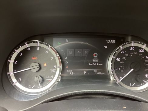 Used 2023 Toyota Highlander XLE AWD/4WD image 13