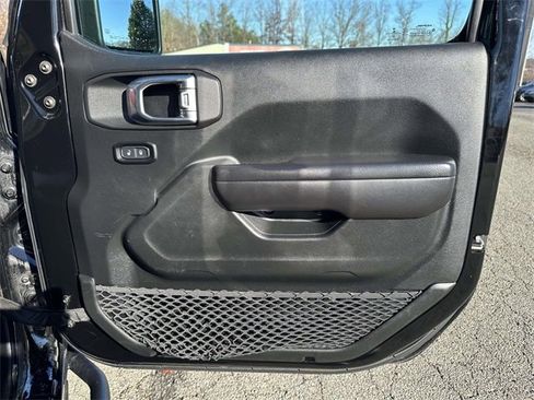 Used 2021 Jeep Wrangler Unlimited Rubicon w/ Cold Weather Group image 25