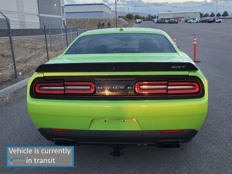 Used 2015 Dodge Challenger SRT Hellcat RWD image 4