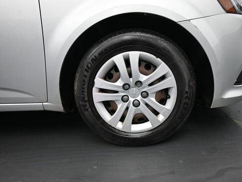 Used 2019 Chevrolet Sonic LT image 10