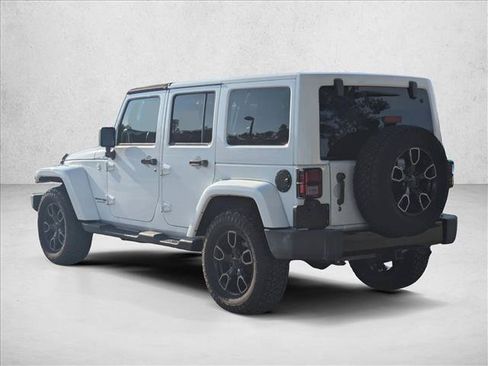 Used 2018 Jeep Wrangler Unlimited Sahara AWD/4WD image 6