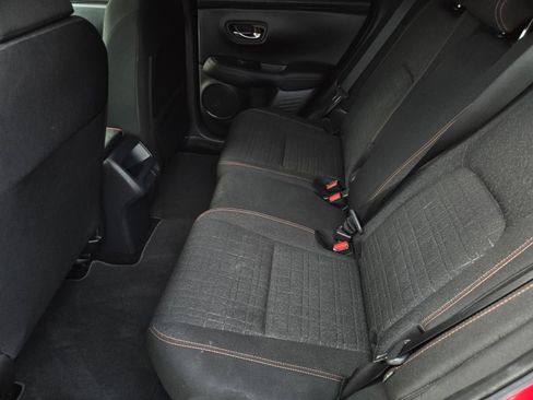 Used 2025 Honda HR-V Sport image 14