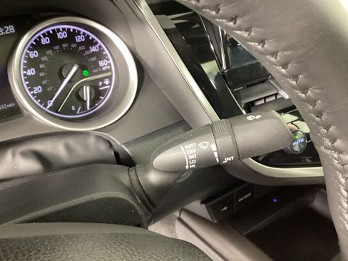 Used 2023 Toyota Camry XLE FWD image 23