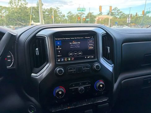 Used 2019 Chevrolet Silverado 1500 RST w/ All-Star Edition AWD/4WD image 14