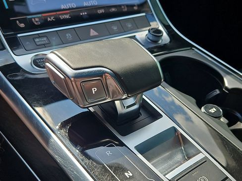Used 2021 Audi Q8 Premium Plus w/ Premium Plus Package AWD/4WD image 32