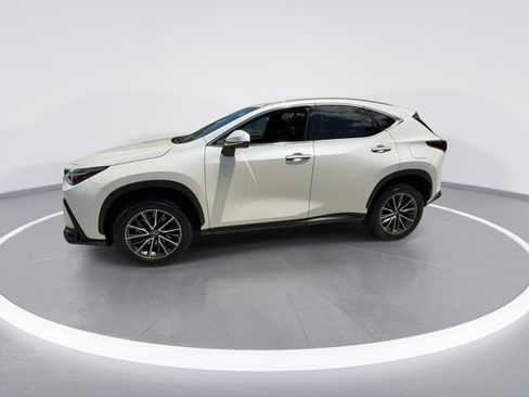 Used 2024 Lexus NX 250 FWD image 4