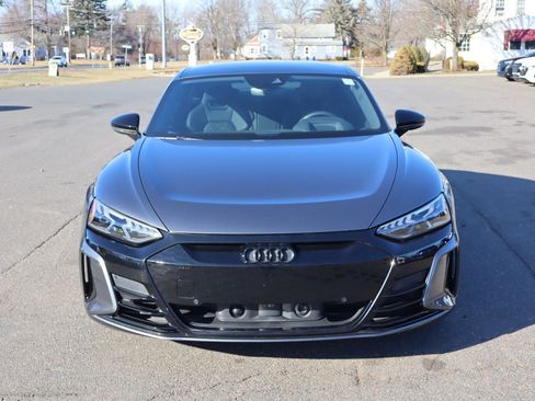 Used 2022 Audi e-tron GT Prestige w/ Prestige Package image 2