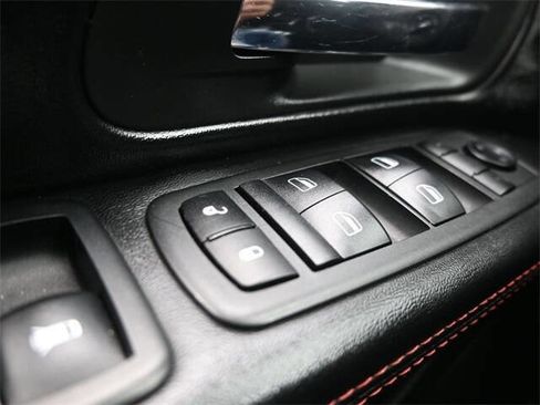 Used 2019 Dodge Grand Caravan GT image 32