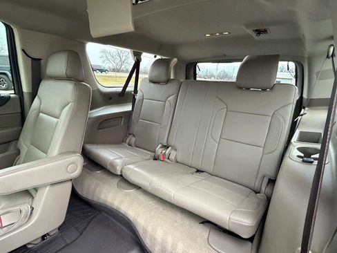 Used 2019 GMC Yukon XL SLT w/ Premium Edition image 27