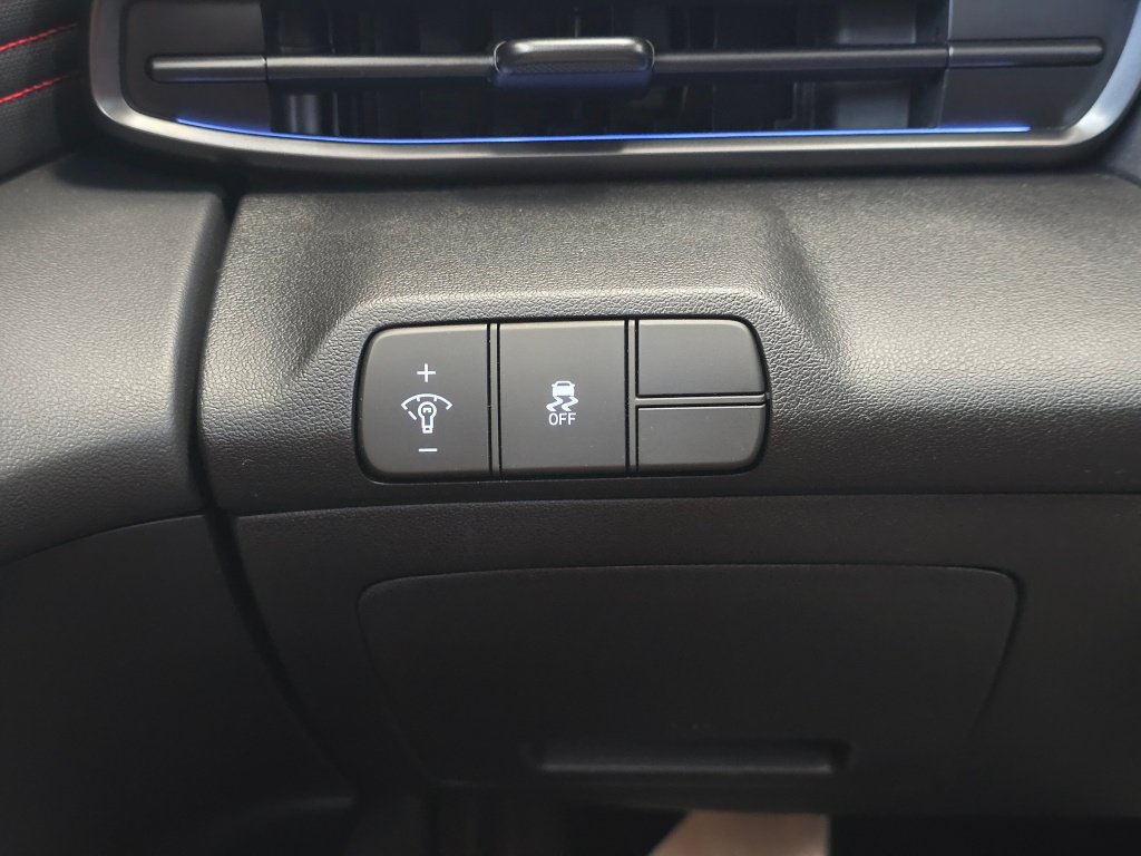 Used 2025 Hyundai Elantra N Line FWD image 23