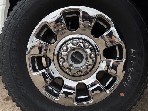Used 2025 Ford F250 Lariat w/ Lariat Ultimate Package AWD/4WD image 10