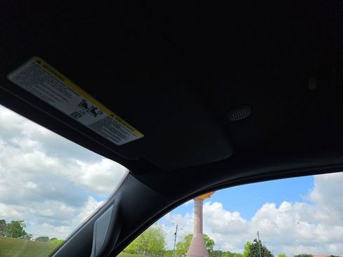 Used 2025 RAM 1500 Laramie image 21