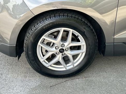 Certified 2024 Ford Edge SEL w/ Convenience Package AWD/4WD image 10