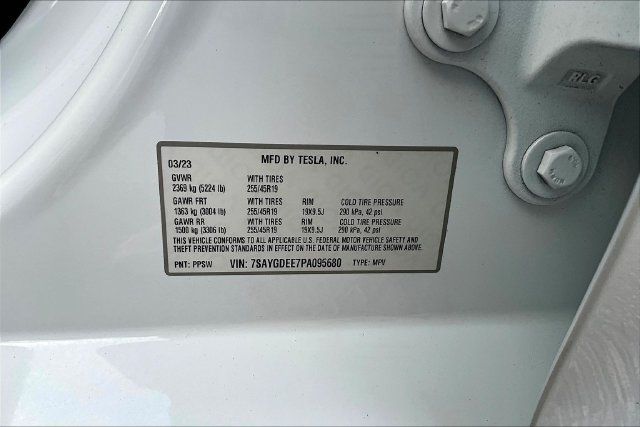 Used 2023 Tesla Model Y Long Range AWD/4WD image 17