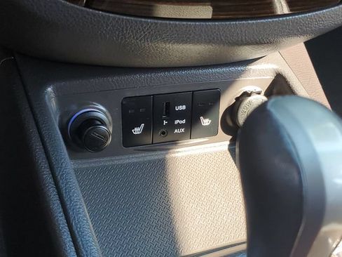 Used 2010 Hyundai Santa Fe Limited AWD/4WD image 20