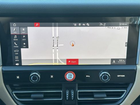 New 2026 Porsche Macan image 23