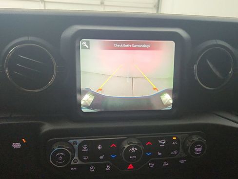 Used 2023 Jeep Gladiator Overland AWD/4WD image 27