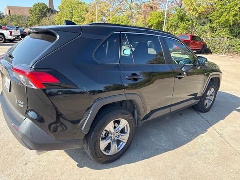 Used 2024 Toyota RAV4 XLE AWD/4WD image 4