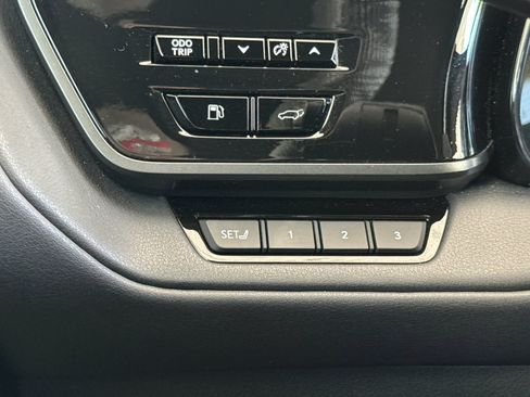 Used 2026 Lexus TX 500h AWD w/ Technology Package image 39