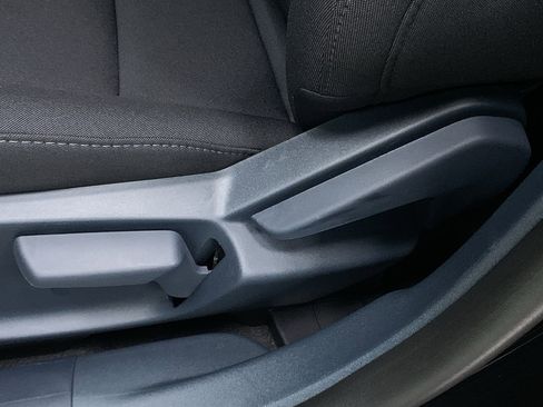 New 2025 Ford Maverick XL image 16