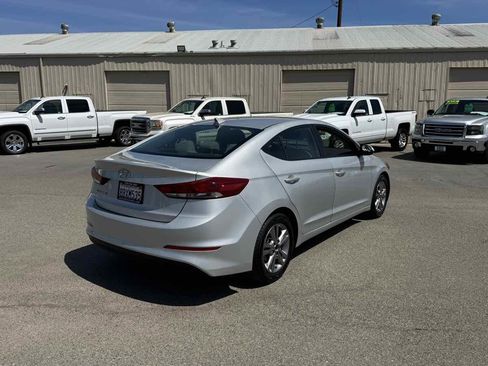 Used 2018 Hyundai Elantra SEL image 9