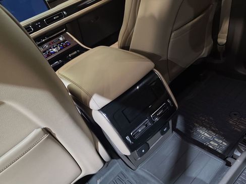Used 2020 Lincoln Aviator Reserve w/ Elements Package Plus AWD/4WD image 22
