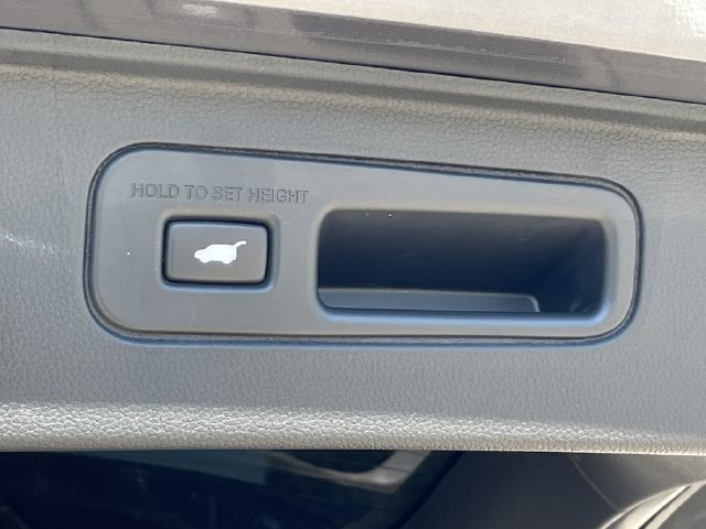 Used 2025 Honda Pilot Elite image 31