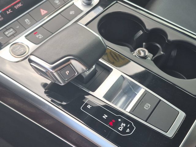 Used 2021 Audi Q8 Premium Plus w/ Premium Plus Package AWD/4WD image 14
