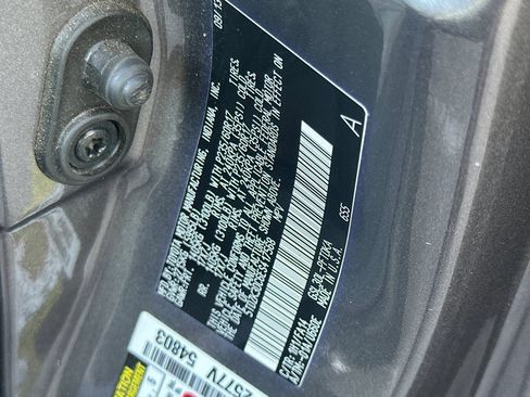 Used 2014 Toyota Sienna L image 39