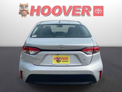 Used 2024 Toyota Corolla LE image 3