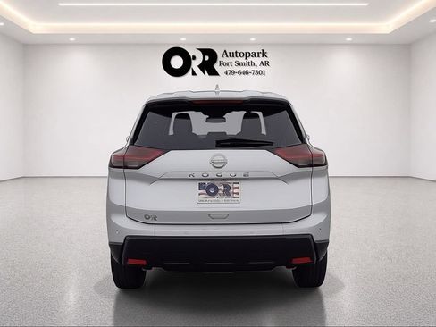 Used 2025 Nissan Rogue SV FWD image 21