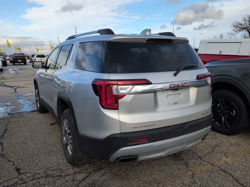 Used 2020 GMC Acadia SLT w/ Premium Package image 17